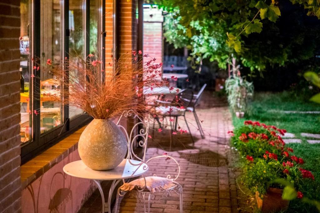 Il Giardino Dei Frati Bed & Breakfast Roncofreddo Exterior photo